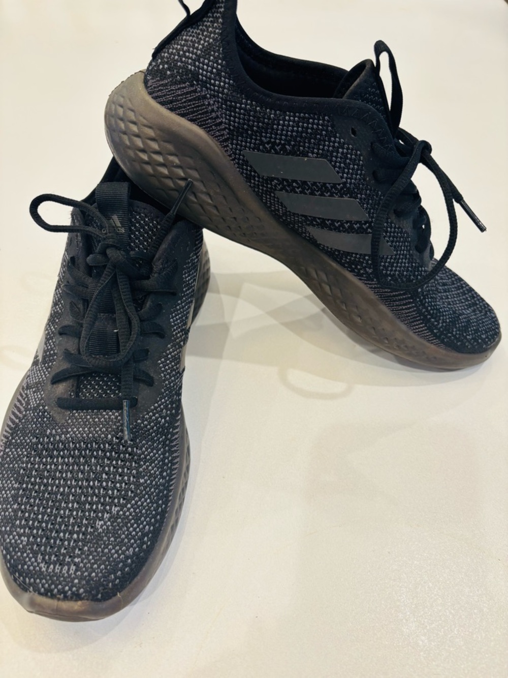 adidas Black and Dark Gray Knit Athletic Mens Sneakers size 9 - Picture 3 of 10